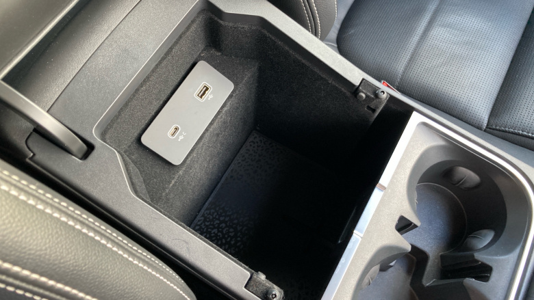 Jaguar E-Pace 1.5 P300e R-Dynamic SE 5dr Auto Estate